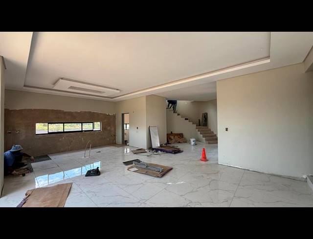 5 BEDROOM HOUSE FOR SALE IN FOUNTAINBROOK ESTATE